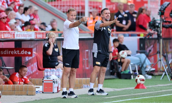 Trainer Mauro Lustrinelli gibt Anweisungen, Co Trainer Sebastian Bönig Fußball Fussball Bundesliga Herren DFL Testspiel Saison 2026 2027 02.08.2026 1.FC Union Berlin FCU vs. Cagliari Calcio DFL regulations prohibit any use of photographs as image sequences and or quasi-video. *** Coach Mauro Lustrinelli gives instructions, Assistant Coach Sebastian Bönig Sports Soccer Bundesliga Men s DFL Friendly Match 2026–2027 Season February 8, 2026 1. FC Union Berlin (FCU) vs. Cagliari Calcio DFL regulations prohibit any use of photographs as image sequences and or quasi-video