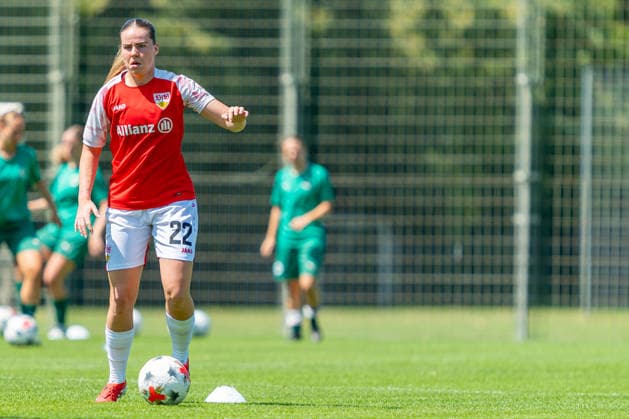 Testspiel: VfB Stuttgart vs. SpVgg Greuther Fürth; 02.08.2026 Stuttgart, GERMANY - 02. August 2026: Adriana AchciÅ ska (VfB Stuttgart, 22) während dem Testspiel zwischen dem VfB Stuttgart und dem SpVgg Greuther Fürth auf dem Sportgelände des Clubzentrum des VfB Stuttgart. *** Friendly Match: VfB Stuttgart vs. SpVgg Greuther Fürth, August 2, 2026, Stuttgart, GERMANY August 2, 2026 Adriana AchciÅ ska VfB Stuttgart, 22, during the friendly match between VfB Stuttgart and SpVgg Greuther Fürth at the sports complex of the VfB Stuttgart Club Center Copyright: xBEAUTIFULxSPORTS Steinx