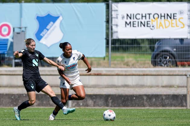 Sport Bilder des Tages v.li.: Sarah Klotz (Viktoria, 2), Maimouna Stein (TSG II, 11), Zweikampf, Spielszene, Duell, duel, tackle, tackling, Dynamik, Action, Aktion, 02.08.2026, St. Leon-Rot (Deutschland), Fussball, 2. Frauen-Bundesliga, TSG 1899 Hoffenheim U20 - FC Viktoria Berlin, DFB DFL REGULATIONS PROHIBIT ANY USE OF PHOTOGRAPHS AS IMAGE SEQUENCES AND OR QUASI-VIDEO. *** From left: Sarah Klotz (Viktoria), 2, Maimouna Stein (TSG II), 11, tackle, game scene, duel, tackle, tackling, dynamism, action, 02 08 2026, St. Leon-Rot, Germany, soccer, Women’s Bundesliga 2, TSG 1899 Hoffenheim U20 vs. FC Viktoria Berlin, DFB and DFL regulations prohibit any use of photographs as image sequences and or quasi-video xozx