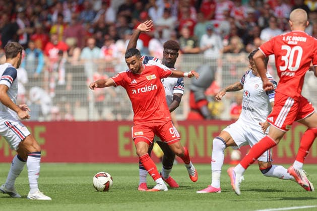 02.08.2026, xtgx, Fussball, Testspiel, 1. FC Union Berlin - Cagliari Calcio v.l. Livan Burcu (Union Berlin, 9) Ndary Michel Adopo (Cagliari, 8) Zweikampf, Duell, Kampf, tackle (DFL DFB REGULATIONS PROHIBIT ANY USE OF PHOTOGRAPHS as IMAGE SEQUENCES and or QUASI-VIDEO) Berlin *** August 2, 2026, xtgx, Soccer, Friendly Match, 1 FC Union Berlin vs. Cagliari Calcio, Livan Burcu (Union Berlin), 9 Ndary Michel Adopo (Cagliari), 8 Tackle, Duel, Battle, DFL DFB REGULATIONS PROHIBIT ANY USE OF PHOTOGRAPHS AS IMAGE SEQUENCES AND OR QUASI-VIDEO Berlin