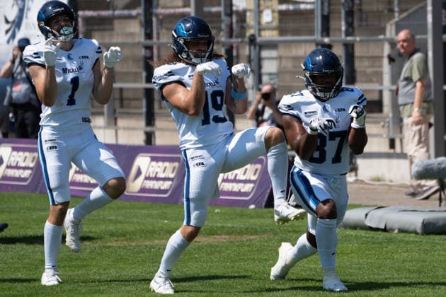 02.08.2026, xhfmx, American Football EFA European Football Alliance, Frankfurt Galaxy - Nordic Storm v.l. Simon Fons (Nordic Storm, 1), Brendan Beaulieu (Nordic Storm, 19), Roberto Miranda (Nordic Storm, 87) bejubeln einen Touchdowm gegen Frankfurt (DFL DFB REGULATIONS PROHIBIT ANY USE OF PHOTOGRAPHS as IMAGE SEQUENCES and or QUASI-VIDEO) Frankfurt am Main *** August 2, 2026, xhfmx, American Football EFA European Football Alliance, Frankfurt Galaxy vs. Nordic Storm, Simon Fons (Nordic Storm), 1, Brendan Beaulieu (Nordic Storm), 19, Roberto Miranda (Nordic Storm), 87 celebrate a touchdown against Frankfurt. DFL DFB REGULATIONS PROHIBIT ANY USE OF PHOTOGRAPHS AS IMAGE SEQUENCES AND OR QUASI-VIDEO. Frankfurt am Main
