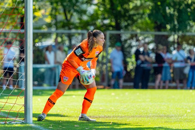 Testspiel: VfB Stuttgart vs. SpVgg Greuther Fürth; 02.08.2026 Stuttgart, GERMANY - 02. August 2026: Laura Giuliani (VfB Stuttgart, 1) während dem Testspiel zwischen dem VfB Stuttgart und dem SpVgg Greuther Fürth auf dem Sportgelände des Clubzentrum des VfB Stuttgart. *** Friendly Match: VfB Stuttgart vs. SpVgg Greuther Fürth, August 2, 2026, Stuttgart, GERMANY August 2, 2026 Laura Giuliani VfB Stuttgart, 1 during the friendly match between VfB Stuttgart and SpVgg Greuther Fürth at the sports complex of the VfB Stuttgart Club Center Copyright: xBEAUTIFULxSPORTS Steinx