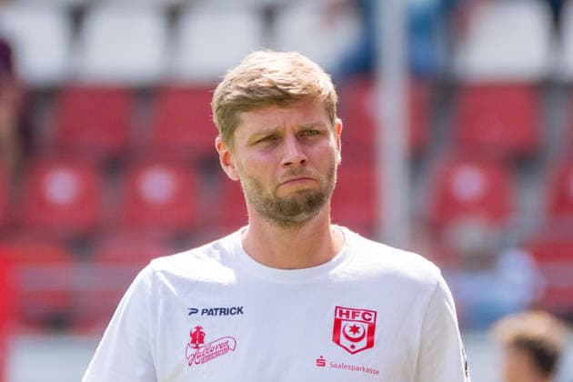 Trainer Robert Schröder (HFC), Hallescher FC vs. FC Rot-Weiss Erfurt, Fussball, Regionalliga Nordost, 2. Spieltag, Saison 2026 27, 02.08.2026 Halle Leuna Chemie Stadion ST Deutschland *** Coach Robert Schröder (HFC), Hallescher FC vs. FC Rot Weiss Erfurt, Soccer, Northeast Regional League, Matchday 2, 2026–27 Season, February 8, 2026, Halle Leuna Chemie Stadium, ST Deutschland