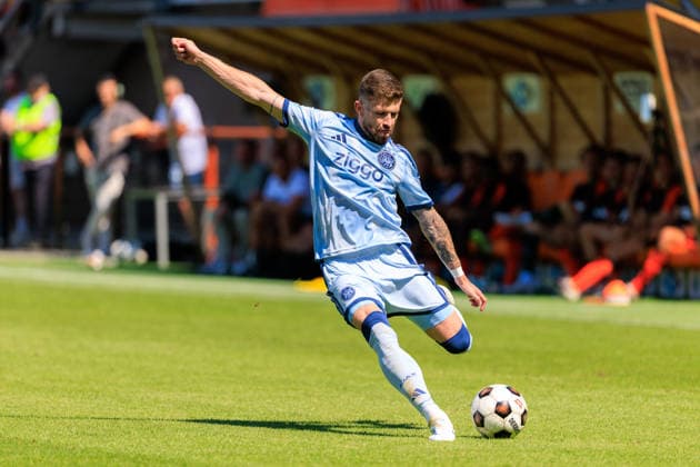 FC Volendam v AFC Ajax - Pre Season Friendly VOLENDAM, NETHERLANDS - AUGUST 2: Caio Henrique of AFC Ajax during the Pre Season Friendly match between FC Volendam and AFC Ajax at Kras Stadion on August 2, 2026 in Volendam, Netherlands. Volendam Kras Stadion Netherlands Content not available for redistribution in The Netherlands directly or indirectly through any third parties. Copyright: xMarcelxvanxPlateringenx