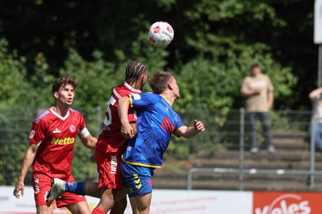 Fußball I Herren I Saison 2026 2027 I Regionalliga Nord I 1.Spieltag I Eintracht Norderstedt - SV Atlas Delmenhorst I 02.08.2026 Moritz Frahm (5, FC Eintracht Norderstedt) Tobias Fagerström (9, SV Atlas Delmenhorst) *** Soccer I Men s I 2026–2027 Season I Regionalliga Nord I Matchday 1 I Eintracht Norderstedt vs. SV Atlas Delmenhorst I August 2, 2026 Moritz Frahm 5, FC Eintracht Norderstedt Tobias Fagerström 9, SV Atlas Delmenhorst Copyright: xLobeca RalfxHomburgx