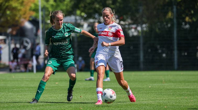 2026.08.02, Deutschland, Stuttgart, Fußball VfB Stuttgart Frauen vs. Spvgg Greuther Fürth, v.l. Elena Grill (Fürth), Daphina Redzepi (VfB) *** August 2, 2026, Germany, Stuttgart, Soccer: VfB Stuttgart Women vs. Spvgg Greuther Fürth; from left: Elena Grill (Fürth), Daphina Redzepi (VfB)