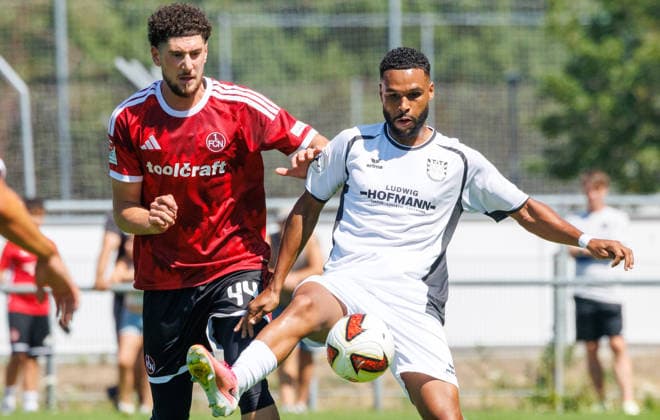 02.08.2026 - Fussball - Saison 2026 2027 - Testspiel Freundschaftsspiel Vorbereitungsspiel: 1. FC Nürnberg Nuernberg FCN ( Club ) - FSV Frankfurt - Sportfoto Zink DaMa - xdaxmax - Khalid Abu El Haija (44, 1. FC Nürnberg FCN ) Emmanuel McDonald (9, FSV Frankfurt ) *** August 2, 2026 Soccer Season 2026–2027 Exhibition Match Friendly Match Preseason Match 1 FC Nuremberg Nuremberg FCN Club FSV Frankfurt Sports Photo Zink DaMa xdaxmax Khalid Abu El Haija 44, 1 FC Nuremberg FCN Emmanuel McDonald 9, FSV Frankfurt