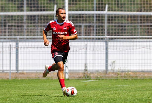 02.08.2026 - Fussball - Saison 2026 2027 - Testspiel Freundschaftsspiel Vorbereitungsspiel: 1. FC Nürnberg Nuernberg FCN ( Club ) - FSV Frankfurt - Sportfoto Zink DaMa - xdaxmax - Rafael Lubach (18, 1. FC Nürnberg FCN ) - Freisteller Einzelbild *** August 2, 2026 Soccer Season 2026–2027 Exhibition Match Friendly Match Preseason Match 1 FC Nürnberg Nuremberg FCN Club FSV Frankfurt Sports Photo Zink DaMa xdaxmax Rafael Lubach 18, 1 FC Nuremberg FCN Cutout Single Image