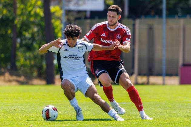 02.08.2026 - Fussball - Saison 2026 2027 - Testspiel Freundschaftsspiel Vorbereitungsspiel: 1. FC Nürnberg Nuernberg FCN ( Club ) - FSV Frankfurt - Sportfoto Zink DaMa - xdaxmax - Elias Adam Breir (6, FSV Frankfurt ) Styopa Mkrtchyan (5, 1. FC Nürnberg FCN ) *** August 2, 2026 Soccer Season 2026–2027 Exhibition Match Friendly Match Preseason Match 1. FC Nürnberg Nuremberg FCN Club FSV Frankfurt Sports Photo Zink DaMa xdaxmax Elias Adam Breir 6, FSV Frankfurt Styopa Mkrtchyan 5, 1 FC Nuremberg FCN