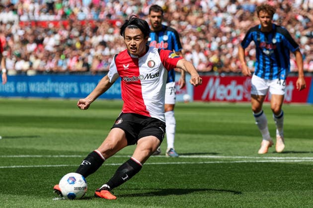 2026-08-02 Feyenoord v Atalanta Bergamo - Pre Season Friendly ROTTERDAM, NETHERLANDS - AUGUST 2: Ayase Ueda of Feyenoord shoots to score from the penalty stip during the Pre Season Friendly match between Feyenoord and Atalanta Bergamo at Stadion Feijenoord on August 2, 2026 in Rotterdam, Netherlands. Rotterdam Stadion Feijenoord Netherlands Content not available for redistribution in The Netherlands directly or indirectly through any third parties. Copyright: xHansxvanxderxValkx