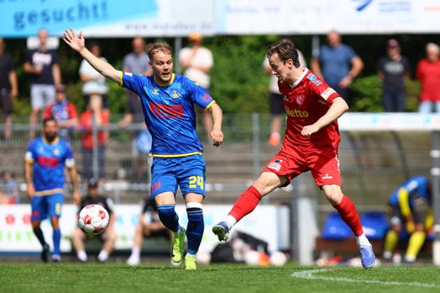 10 Jonas Behounek (FC Eintracht Norderstedt), 24 Mats Kaiser (SV Atlas Delmenhorst) Fußball I Herren I Regionalliga Nord I Saison 2026-2027 I 1. Spieltag I FC Eintracht Norderstedt - SV Atlas Delmenhorst I 02.08.2026 I Edmund-Plambeck-Stadion *** 10 Jonas Behounek, FC Eintracht Norderstedt, 24 Mats Kaiser SV Atlas Delmenhorst Men s Soccer I Regionalliga Nord I 2026–2027 Season I Matchday 1 I FC Eintracht Norderstedt vs. SV Atlas Delmenhorst I August 2, 2026 I Edmund Plambeck Stadium