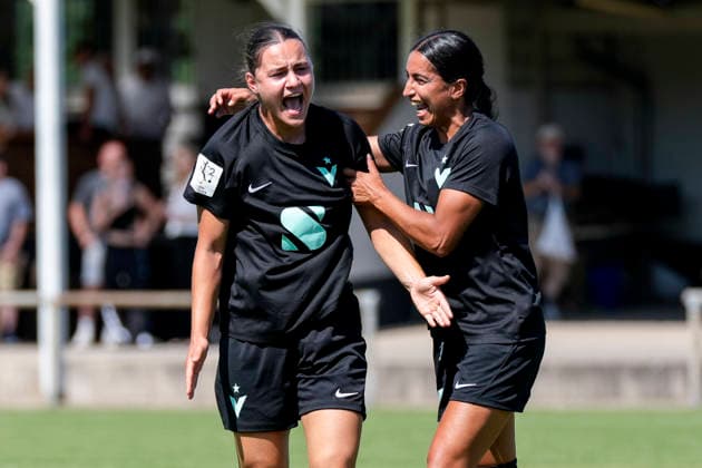 v.li.: Torschützin Leyila Aydin (Viktoria, 47), Maya Ruby Hahn (Viktoria, 11), Spielerinnen vom FC Viktoria Berlin, jubeln über das Tor zum 1:3, Jubel, Torjubel, Torerfolg, celebrate the goal, goal, celebration, jubelt ueber das Tor, Freuen, Freude, freut sich, optimistisch, positiv, Spielszene, Highlight, Action, Aktion, 02.08.2026, St. Leon-Rot (Deutschland), Fussball, 2. Frauen-Bundesliga, TSG 1899 Hoffenheim U20 - FC Viktoria Berlin, DFB DFL REGULATIONS PROHIBIT ANY USE OF PHOTOGRAPHS AS IMAGE SEQUENCES AND OR QUASI-VIDEO. *** From left: Goal scorer Leyila Aydin Viktoria, 47, Maya Ruby Hahn Viktoria, 11, players from FC Viktoria Berlin, celebrating the goal that made the score 1–3, Celebration, goal celebration, scoring a goal, celebrate the goal, goal, celebration, cheering over the goal, joy, happiness, happy, optimistic, positive, game scene, highlight, action, 02 08 2026, St. Leon-Rot, Germany, soccer, Women’s Bundesliga 2, TSG 1899 Hoffenheim U20 vs. FC Viktoria Berlin, DFB and DFL regulations prohibit any use of photographs as image sequences and or quasi-video xozx