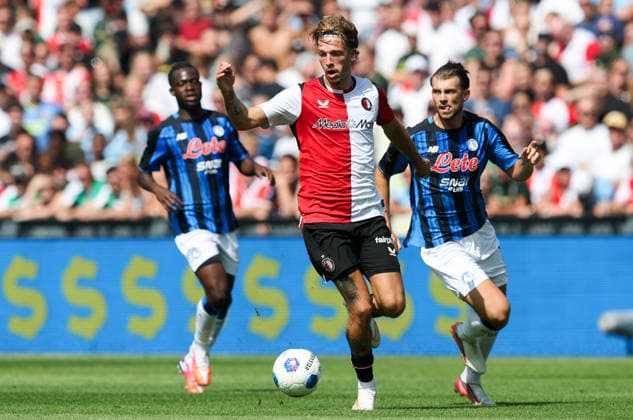 2026-08-02 Feyenoord v Atalanta Bergamo - Pre Season Friendly ROTTERDAM, NETHERLANDS - AUGUST 2: Luciano Valente of Feyenoord runs with the ball during the Pre Season Friendly match between Feyenoord and Atalanta Bergamo at Stadion Feijenoord on August 2, 2026 in Rotterdam, Netherlands. Rotterdam Stadion Feijenoord Netherlands Content not available for redistribution in The Netherlands directly or indirectly through any third parties. Copyright: xHansxvanxderxValkx