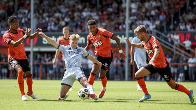 VOLENDAM - (lr) Kayden Wolff of Volendam, Oliver Edvardsen of Ajax and Precious Ugwu of Volendam during the friendly match between FC Volendam and AFC Ajax at the Kras Stadium on 2 August 2026 in Volendam, the Netherlands. SONNY LENSEN ANP Friendly 2026 27 xVIxANPxSportx xxANPxIVx 564753687 originalFilename: 564753687.jpg