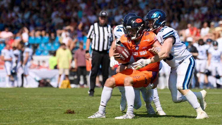 Frankfurt Galaxy - Noric Storm, American Football, European Football Alliance (EFA), Saison 2026, 02.08.2026. 9 Zach Calzada (QB, Frankfurt Galaxy) im Spiel zwischen Frankfurt Galaxy und Nordic Storm in der European Football Alliance (EFA) in Frankfurt am Main, Deutschland. Hessen Deutschland *** Frankfurt Galaxy vs. Nordic Storm, American Football, European Football Alliance (EFA), 2026 Season, August 2, 2026, 9:00 p.m. Zach Calzada (QB), Frankfurt Galaxy, in the game between the Frankfurt Galaxy and the Nordic Storm in the European Football Alliance (EFA) in Frankfurt am Main, Hesse, Germany NORatFGY_SCHRICK_SK2_9712