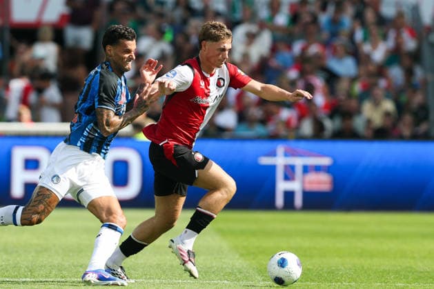 2026-08-02 Feyenoord v Atalanta Bergamo - Pre Season Friendly ROTTERDAM, NETHERLANDS - AUGUST 2: Thijs Kraaijeveld of Feyenoord runs with the ball during the Pre Season Friendly match between Feyenoord and Atalanta Bergamo at Stadion Feijenoord on August 2, 2026 in Rotterdam, Netherlands. Rotterdam Stadion Feijenoord Netherlands Content not available for redistribution in The Netherlands directly or indirectly through any third parties. Copyright: xHansxvanxderxValkx