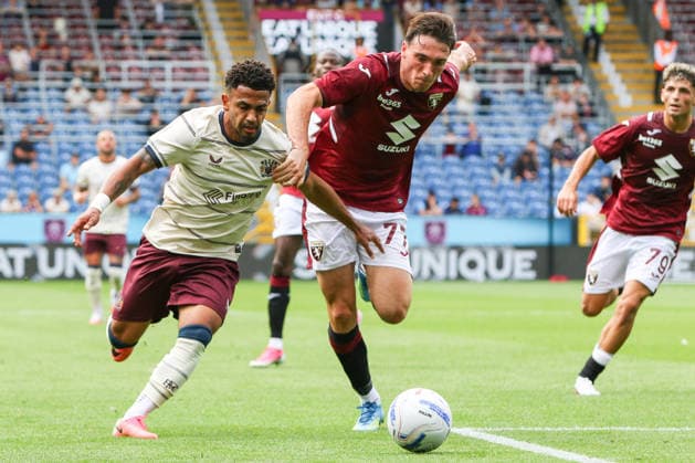 BURNLEY, ENGLAND - AUGUST 2: Marcus Edwards of Burnley controls the ball during the pre-season friendly match between Burnley and Torino at Turf Moor on August 2, 2026 in Burnley, England.  Copyright: xSeanxChandlerx xSPPx Sportspressphoto_SPR199428