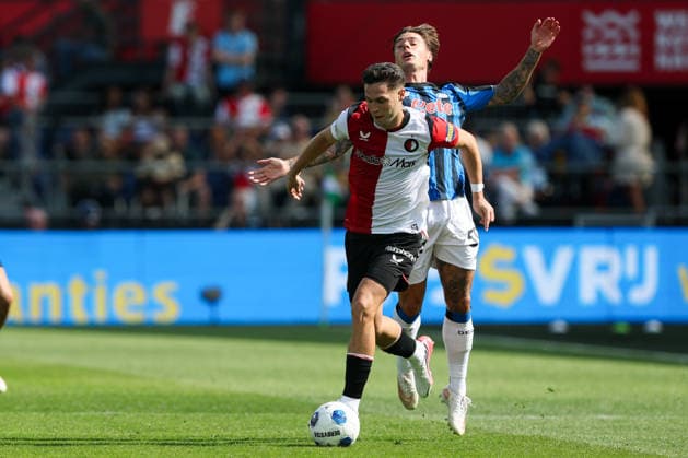 2026-08-02 Feyenoord v Atalanta Bergamo - Pre Season Friendly ROTTERDAM, NETHERLANDS - AUGUST 2: Mika Marmol of Feyenoord is challenged by Nicola Zalewski of Atalanta Bergamo during the Pre Season Friendly match between Feyenoord and Atalanta Bergamo at Stadion Feijenoord on August 2, 2026 in Rotterdam, Netherlands. Rotterdam Stadion Feijenoord Netherlands Content not available for redistribution in The Netherlands directly or indirectly through any third parties. Copyright: xHansxvanxderxValkx