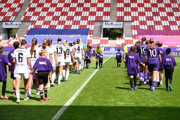 2. Bundesliga Frauen SGS Essen Eintracht Frankfurt II 02.08.2026 2. Bundesliga der Frauen, 01. Spieltag, SGS Essen gegen Eintracht Frankfurt II am 02. August 2026 im Stadion an der Hafenstraße, Essen. Endstand 3:1, vor 1.021 Zuschauern *** Women s 2nd Bundesliga: SGS Essen vs. Eintracht Frankfurt II, August 2, 2026 Women s 2nd Bundesliga, Matchday 1: SGS Essen vs. Eintracht Frankfurt II on August 2, 2026, at the Stadion an der Hafenstraße in Essen. Final score: 3–1, in front of 1,021 spectators