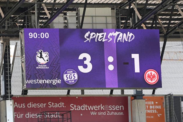 Endstand auf der Anzeigetafel 2. Bundesliga Frauen SGS Essen Eintracht Frankfurt II 02.08.2026 Endstand auf der Anzeigetafel, 2. Bundesliga der Frauen, 01. Spieltag, SGS Essen gegen Eintracht Frankfurt II am 02. August 2026 im Stadion an der Hafenstraße, Essen. Endstand 3:1, vor 1.021 Zuschauern *** Final Score on the Scoreboard: Women s 2. Bundesliga, SGS Essen vs. Eintracht Frankfurt II, August 2, 2026. Final Score on the Scoreboard, Women s 2. Bundesliga, Matchday 1, SGS Essen vs. Eintracht Frankfurt II on August 2, 2026, at the Stadion an der Hafenstraße, Essen. Final score: 3–1, in front of 1,021 spectators