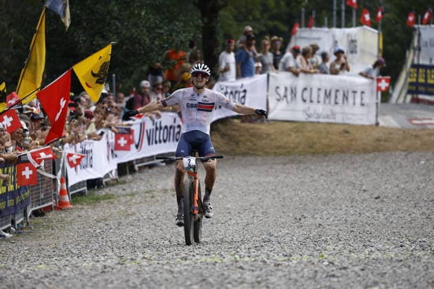 02.08.2026, Monteceneri, Monte Ceneri, 2026 UEC MTB European Championship, EM, Europameisterschaft XCO Men Elite s Final (cross country olympic) Charlie Aldridge 2 (GBR) celebrating his solo victory at the finish line of the Men s Elite cross country olympic European championship Monteceneri Monte Ceneri Ticino Switzerland *** August 2, 2026, Monteceneri, Monte Ceneri, 2026 UEC MTB European Championship XCO Men’s Elite Final, Cross Country Olympic: Charlie Aldridge (2 GBR) celebrating his solo victory at the finish line of the Men’s Elite Cross Country Olympic European Championship in Monteceneri, Monte Ceneri, Ticino, Switzerland Copyright: xJustPictures.ch FrancescoxMinghettix jp-en-FrMi-_NG_2547