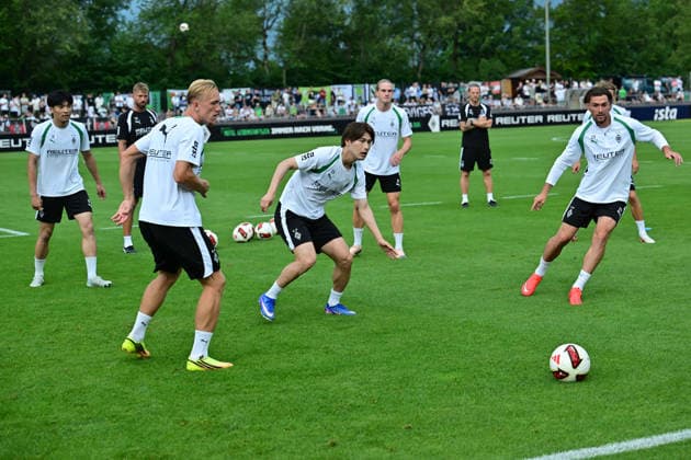02.08.2026; Rottach-Egern; Fussball, Herren, Saison 2026 2027, Trainingslager Borussia Moenchengladbach Neuzugang Daiki Hashioka (Gladbach, Mitte) direkt ein Aktivposten DFL regulations prohibit any use of photographs as image sequences and or quasi-video. Stadion Am Birkenmoos Bayern Deutschland *** August 2, 2026 Rottach Egern Soccer, Men s, 2026–2027 season, Borussia Mönchengladbach training camp, new signing Daiki Hashioka, Gladbach—an immediate asset in midfield. DFL regulations prohibit any use of photographs as image sequences and or quasi-video. Am Birkenmoos Stadium, Bavaria, Germany