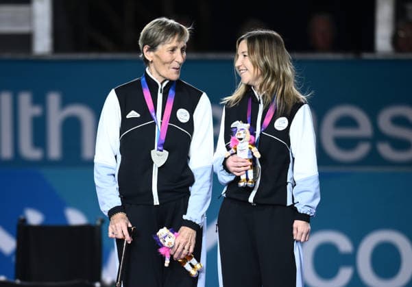 COM26 BOWLS, Silver medalists Julie O™Connell and Teri Blackbourn of New Zealand during the Para Women™s Pairs B6-B8 medal ceremony during the Glasgow 2026 Commonwealth Games at SEC Centre Hall 3 in Glasgow, Scotland, Sunday, August 2, 2026. ( NO ARCHIVING, EDITORIAL USE ONLY Glasgow Scotland United Kingdom  Copyright: xJOELxCARRETTx 20260803112473686414