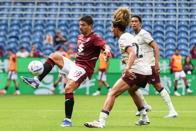 BURNLEY, ENGLAND - AUGUST 2: Giovanni Simeone of Torino during the pre-season friendly match between Burnley and Torino at Turf Moor on August 2, 2026 in Burnley, England.  Copyright: xSeanxChandlerx xSPPx Sportspressphoto_SPR199436