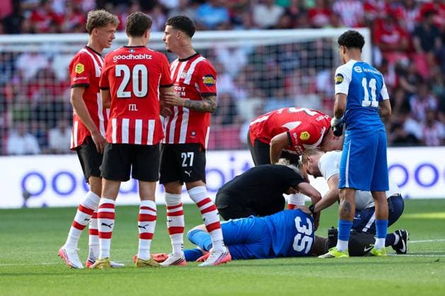 EINDHOVEN , 02-08-2026 , Philips Stadium , Dutch football Johan Cruijff Schaal season 2026 2027, Match between PSV - AZ , picture shows , AZ player Mexx Meerdink PSV - AZ (JC Cup)  x205408770x Copyright: