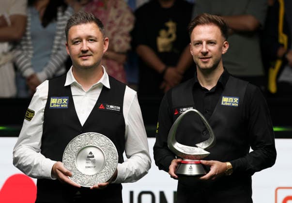 Sport Bilder des Tages (260802) -- SHANGHAI, Aug. 2, 2026 -- Winner Judd Trump (R) and runner-up Kyren Wilson pose after the final match between Judd Trump of England and Kyren Wilson of England at the World Snooker Shanghai Masters 2026 in Shanghai, east China, Aug. 2, 2026. ) (SP)CHINA-SHANGHAI-SNOOKER-SHANGHAI MASTERS 2026-FINAL (CN) ChenxHaoming 