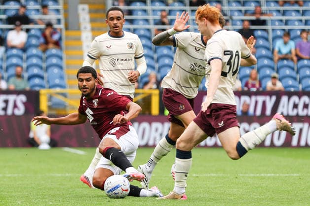 BURNLEY, ENGLAND - AUGUST 2: Zakaria Aboukhlal of Torino controls the ball during the pre-season friendly match between Burnley and Torino at Turf Moor on August 2, 2026 in Burnley, England.  Copyright: xSeanxChandlerx xSPPx Sportspressphoto_SPR199441