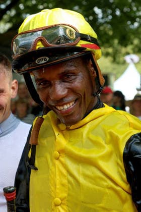 02.08.2026, Duesseldorf, Nordrhein-Westfalen, GER - Jockey Eduardo Pedroza nach dem Sieg im Henkel 168. Preis der Diana im Portrait. Galopprennbahn Duesseldorf-Grafenberg. (Jockey, Pedroza, Portrait, Portraet) 260802S792DUESSELDORF.JPG *** August 2, 2026, Düsseldorf, North Rhine-Westphalia, GER Portrait of jockey Eduardo Pedroza after his victory in the Henkel 168 Preis der Diana at the Düsseldorf Grafenberg Racetrack Jockey, Pedroza, Portrait, Portraet 260802S792DUESSELDORF JPG