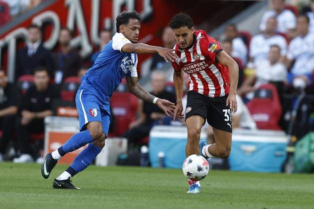 EINDHOVEN , 02-08-2026 , Philips Stadium , Dutch football Johan Cruijff Schaal season 2026 2027, Match between PSV - AZ , picture shows , PSV player Amir Bouhamdi , AZ player Weslley Patati PSV - AZ (JC Cup)  x205409678x Copyright:
