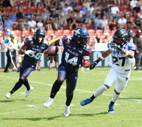 von links vorn Cheikhou SOW (Paris), Isaac MBRA (Muenchen), European Football Alliance, Munich Ravens vs Paris Musketeers, Unterhaching, Sportpark Unterhaching, 02.08.26, m627< *** From left to right, front row: Cheikhou SOW (Paris), Isaac MBRA (Munich), European Football Alliance, Munich Ravens vs. Paris Musketeers, Unterhaching, Sportpark Unterhaching, August 2, 2026, m627 Copyright: WolfgangxFehrmann