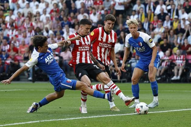 EINDHOVEN , 02-08-2026 , Philips Stadium , Dutch football Johan Cruijff Schaal season 2026 2027, Match between PSV - AZ , picture shows , PSV player Dennis Man PSV - AZ (JC Cup)  x205409931x Copyright: