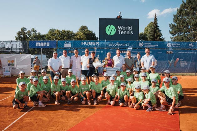 Siegerehrung Damen Einzel mit Ballkindern, Tennis, 27. CTS Ladies Open Hechingen, 02.08.2026, Tennis, 27. CTS Ladies Open Hechingen, 02.08.2026, Hechingen *** Women s Singles Award Ceremony with Ball Girls, Tennis, 27th CTS Ladies Open Hechingen, August 2, 2026, Tennis, 27th CTS Ladies Open Hechingen, August 2, 2026, Hechingen Copyright: xEibner-Pressefoto MaxxVogelx EP_MVL