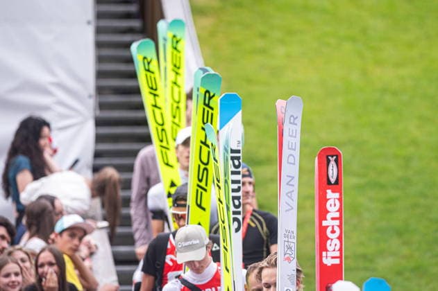 Wisla 02.08.2026 Ski jumping, Skispringen, Ski, nordisch FIS Summer Grand Prix 2026 on Adam Malysz Wisla Malinka Hill. Day 2. Individual Competition --- Skoki Narciarskie. FIS Letnie Grand Prix 2026 na Skoczni im. Adama Malysza w Wisle Malince. Konkurs indywidualny. Dzien 2. . Persons shown : skis narty ski fischer slatnar van deer ilustracja ilustration stock Fot. Kai Taller Arena Akcji NEWSPIX.PL --- newspix.pl POLAND OUT! 