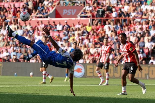 EINDHOVEN , 02-08-2026 , Philips Stadium , Dutch football Johan Cruijff Schaal season 2026 2027, Match between PSV - AZ , picture shows , AZ player Weslley Patati PSV - AZ (JC Cup)  x205410582x Copyright:
