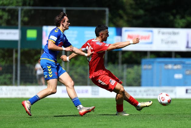 30 Milad Nejad (FC Eintracht Norderstedt), 20 Lucas Bauer (SV Atlas Delmenhorst) Fußball I Herren I Regionalliga Nord I Saison 2026-2027 I 1. Spieltag I FC Eintracht Norderstedt - SV Atlas Delmenhorst I 02.08.2026 I Edmund-Plambeck-Stadion *** 30 Milad Nejad, FC Eintracht Norderstedt, 20 Lucas Bauer SV Atlas Delmenhorst Men s Soccer I Regionalliga Nord I 2026–2027 Season I Matchday 1 I FC Eintracht Norderstedt vs. SV Atlas Delmenhorst I August 2, 2026 I Edmund Plambeck Stadium