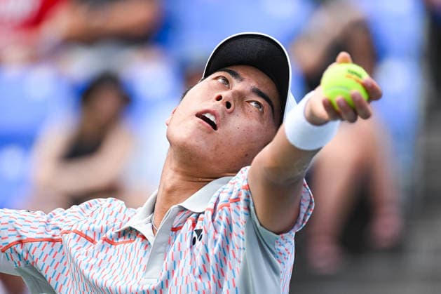 Sport Bilder des Tages MONTREAL, QC - AUGUST 02: Rinky Hijikata (AUS) serves the ball during a first round match at National Bank Open on August 02, 2026 at IGA Stadium in Montreal, QC (Photo by David Kirouac Icon Sportswire) TENNIS: AUG 02 National Bank Open EDITORIAL USE ONLY Icon26080201126