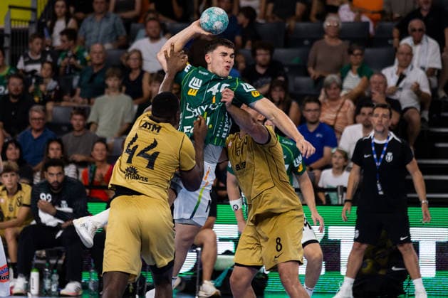 Elias NEWEL (FRISCH AUF! Goeppingen, 40) erzielt ein Tor, Aktion, Torwurf GER, FRISCH AUF! Goeppingen vs. Sporting Lissabon, Handball, Testspiel Vorbereitung, Spielzeit 2026 2027, 02.08.2026, GER, FRISCH AUF! Goeppingen vs. Sporting Lissabon, Handball, Testspiel Vorbereitung, Spielzeit 2026 2027, 02.08.2026, Neu-Ulm *** Elias NEWEL FRISCH AUF Goeppingen, 40, scores a goal, play, shot on goal GER, FRISCH AUF Goeppingen vs. Sporting Lisbon, handball, preseason friendly, 2026–2027 season, August 2, 2026, GER, FRISCH AUF Goeppingen vs. Sporting Lisbon, handball, preseason friendly, 2026–2027 season, August 2, 2026, Neu Ulm Copyright: xEibnerxPressefoto OliverxSchmidtx EP_OST