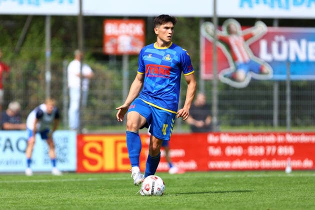 4 Alejo Sanchez Romero (SV Atlas Delmenhorst) Fußball I Herren I Regionalliga Nord I Saison 2026-2027 I 1. Spieltag I FC Eintracht Norderstedt - SV Atlas Delmenhorst I 02.08.2026 I Edmund-Plambeck-Stadion *** 4 Alejo Sanchez Romero SV Atlas Delmenhorst Soccer I Men s Team I Regionalliga Nord I 2026–2027 Season I Matchday 1 I FC Eintracht Norderstedt vs. SV Atlas Delmenhorst I August 2, 2026 I Edmund Plambeck Stadium