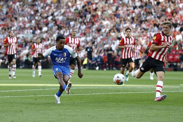 EINDHOVEN , 02-08-2026 , Philips Stadium , Dutch football Johan Cruijff Schaal season 2026 2027, Match between PSV - AZ , picture shows , AZ player Elijah Dijkstra scores 0-3 for AZ PSV - AZ (JC Cup)  x205411273x Copyright: