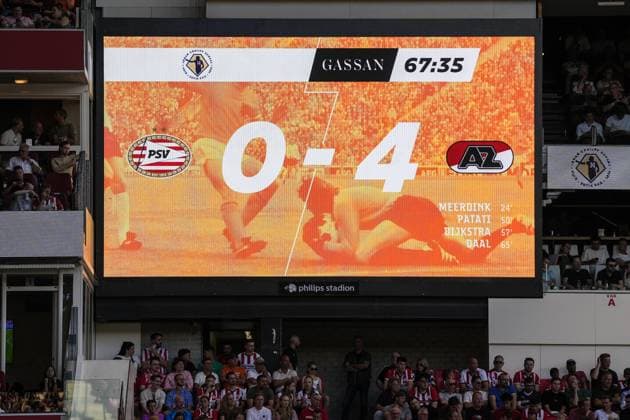 EINDHOVEN - Scoreboard showing the score at 0-4 during the 30th edition of the Johan Cruyff Shield between PSV Eindhoven and AZ Alkmaar at the Phillips Stadium on August 2, 2026 in Eindhoven, the Netherlands. TOBIAS KLEUVER ANP Johan Cruijff Shield 2026 27 xVIxANPxSportx xxANPxIVx 564766406 originalFilename: 564766406.jpg