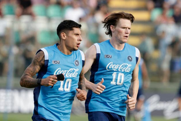 SSC Napoli preseason 2026-27 in Castel Di Sangro Napoli s Danish forward Rasmus Hojlund and Napoli s Uruguayan defender Mathias Olivera during SSC Napoli s 2026-27 preseason training camp in Castel Di Sangro, Abruzzo, Italy. August, 02, 2026. _BPH2502 Copyright: xAntonioxBalascox