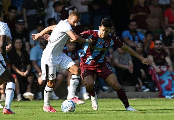 Trabzonspor v Udinese - Friendlies VILLACH, AUSTRIA - AUGUST 2: Umut Nayir (R) of Trabzonspor in action during friendlies between Trabzonspor and Udinese in Villach, Austria on August 2, 2026. Hasan Tascan Anadolu Villach Austria. Editorial use only. Please get in touch for any other usage.  Copyright: x2026xAnadoluxHasanxTascanx
