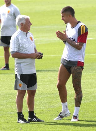 IPA87195203 - Cardiff, July 31, 2026. AS Roma training sessions at the 2026–2027 training camp. Pictured: Gasperini and Mancini (Photo by Gino Mancini)  Copyright: xGinoxMancini IPAxSportx xx 87195203