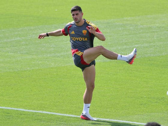 IPA87195193 - Cardiff, July 31, 2026. AS Roma training sessions at the 2026–2027 training camp. Pictured: Koulierakis (Photo by Gino Mancini)  Copyright: xGinoxMancini IPAxSportx xx 87195193