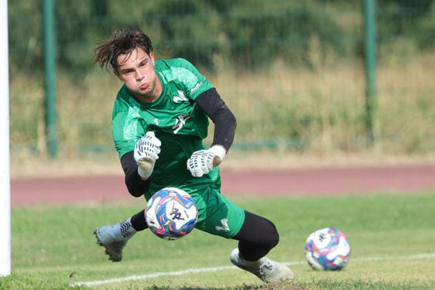 IPA87195325 - Giacomo Toniolo of Hellas Verona FC during the pre-match warm-up for the friendly match between Hellas Verona and Calcio Lecco 1912 at the Campo Sportivo Comunale di Villafranca di Verona on August 2, 2026, in Villafranca di Verona, VR.  Copyright: xEmanuelexPennacchio IPAxSportx xx 87195325