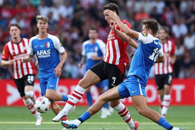 EINDHOVEN , 02-08-2026 , Philips Stadium , Dutch football Johan Cruijff Schaal season 2026 2027, Match between PSV - AZ , picture shows , PSV player Ruben van Bommel , AZ player Lewis Schouten PSV - AZ (JC Cup)  x205414047x Copyright: